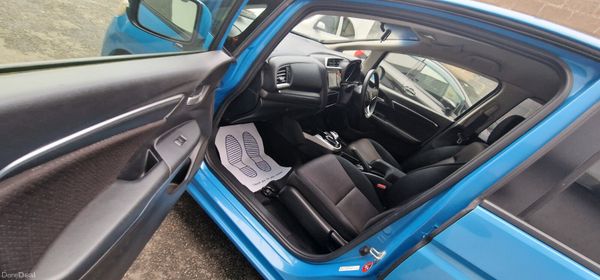 Honda Fit Hybrid Automatic 389245096