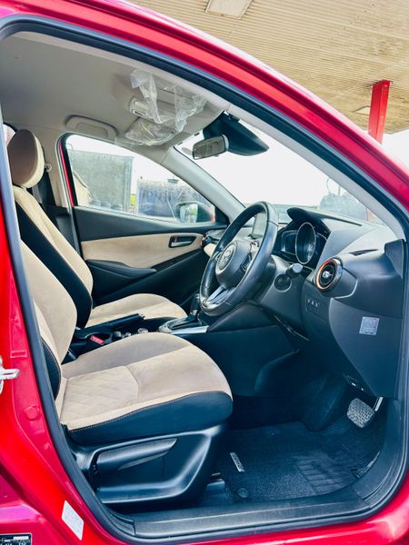 Mazda Damio 389276096