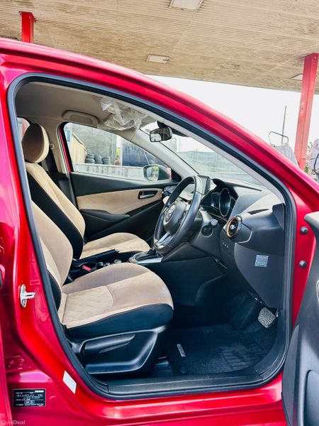 Mazda Damio 389276098