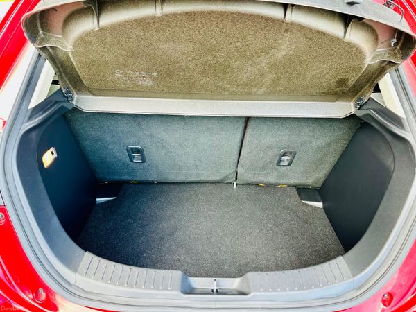 Mazda Damio 389276108