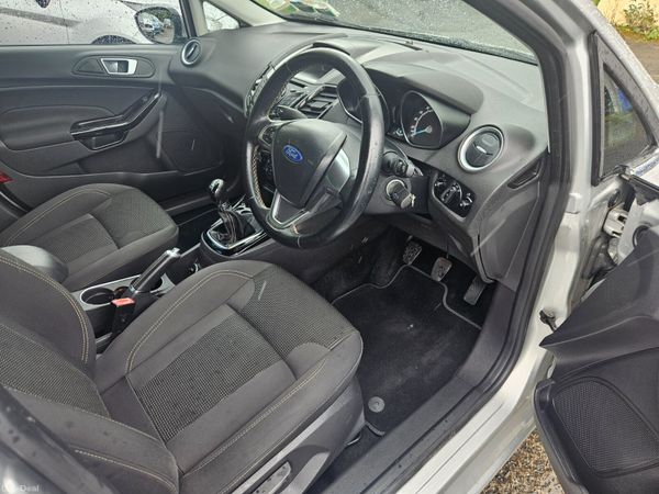 Ford Fiesta 2017 1.2 titanium 389285286
