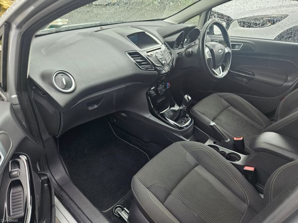 Ford Fiesta 2017 1.2 titanium 389285296