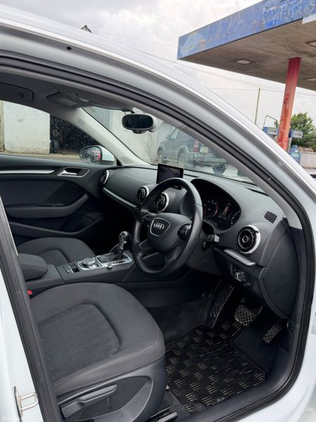 Audi A3 389287744