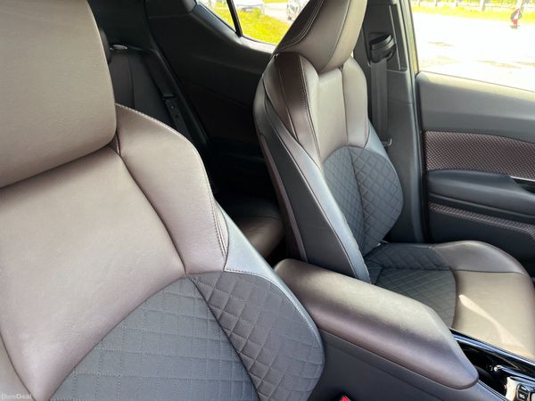 TOYOTA C-HR 2019, 1.8 HYBRID AUTO LOW KM HIGH SPEC 389299376