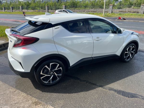 TOYOTA C-HR 2019, 1.8 HYBRID AUTO LOW KM HIGH SPEC 389299386