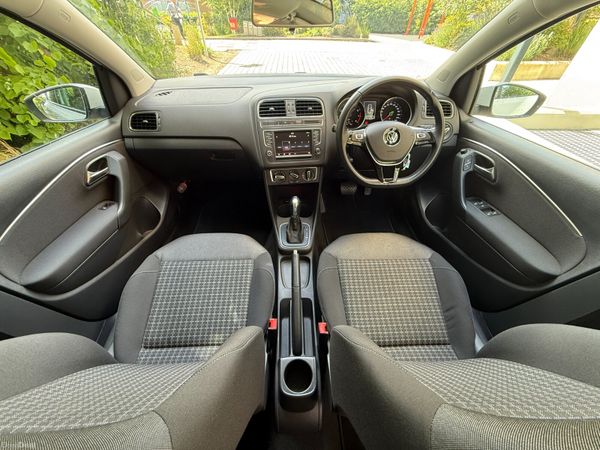 Volkswagen Polo 2014 389228878