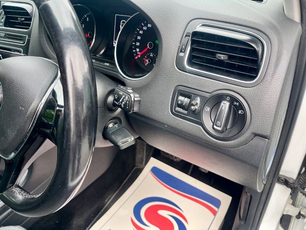 2015 Volkswagen Polo 1.2 TSI Automatic 389230410
