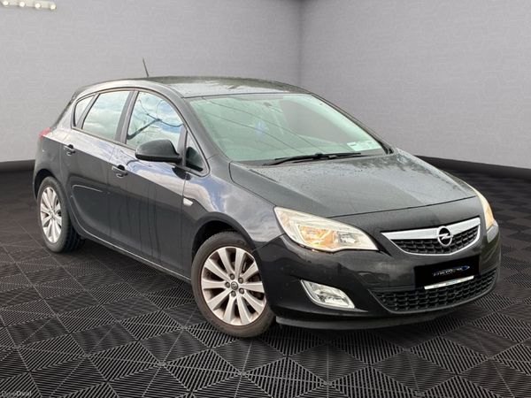 2012 Opel Astra 389236846