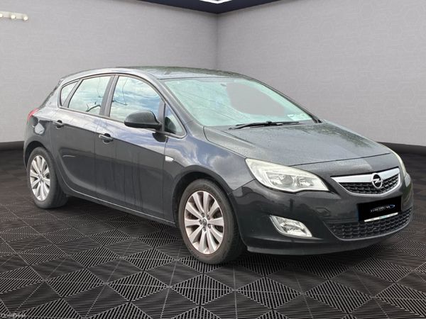 2012 Opel Astra 389236852