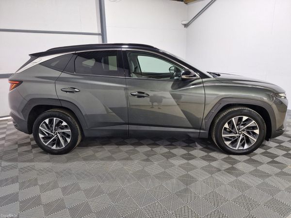 2021 Hyundai Tuscon Executive Plus Only 68,000KM 389356716