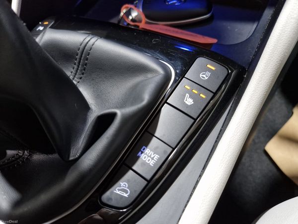 2021 Hyundai Tuscon Executive Plus Only 68,000KM 389356948