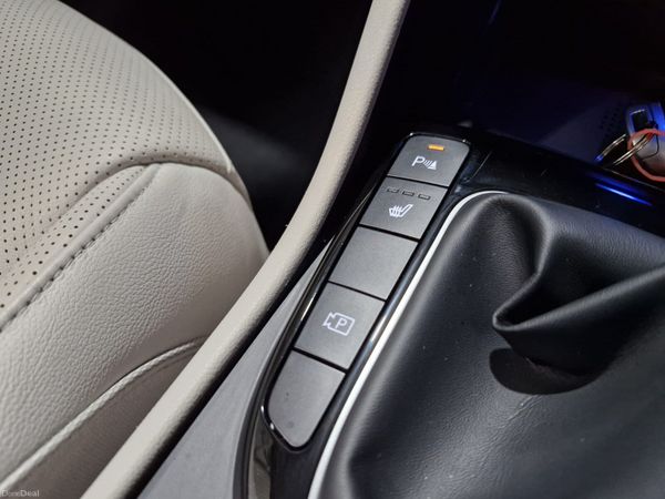 2021 Hyundai Tuscon Executive Plus Only 68,000KM 389356950
