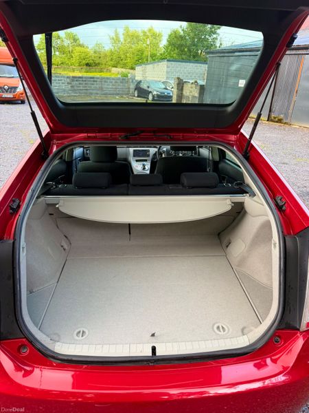 Toyota Prius | 2014 | 104,000 KM | Hybrid | AUTO 389398248