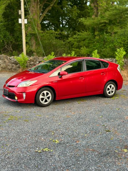 Toyota Prius | 2014 | 104,000 KM | Hybrid | AUTO 389398254