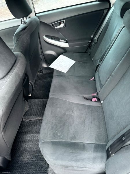 Toyota Prius | 2014 | 104,000 KM | Hybrid | AUTO 389398300