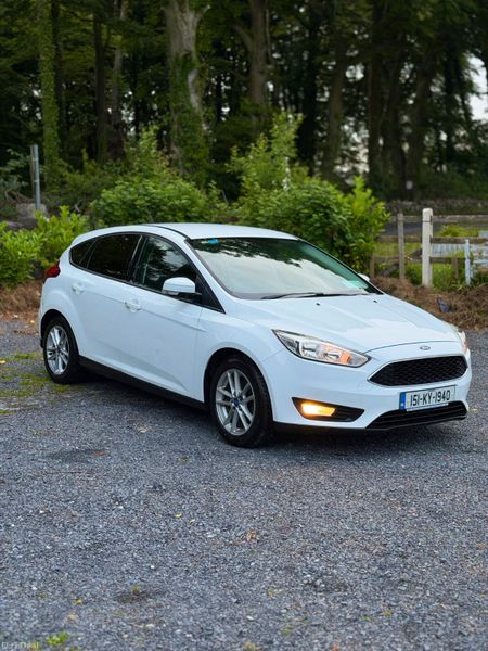 Ford Focus 2015 389398646