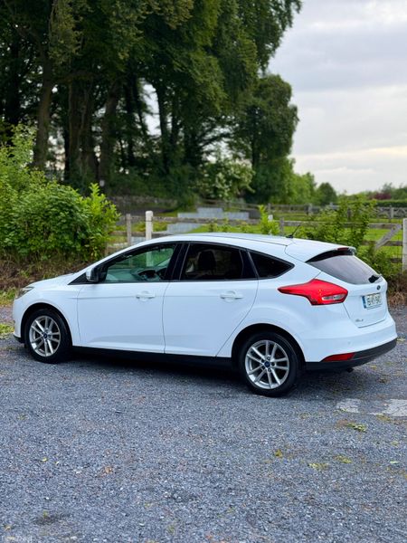 Ford Focus 2015 389398648