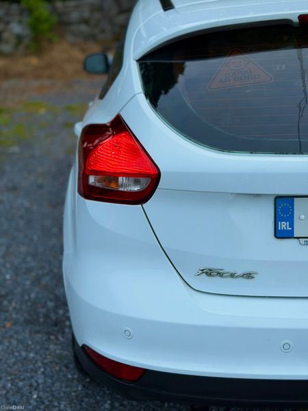 Ford Focus 2015 389398658