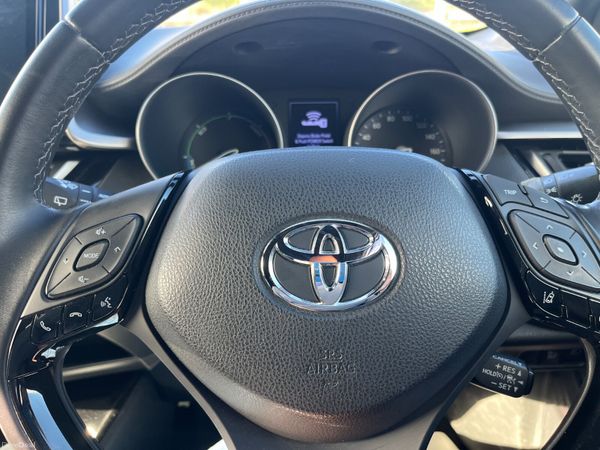 TOYOTA C-HR 2019,1.8 HYBRID AUTO HIGH SPEC LOW KMS 389321568