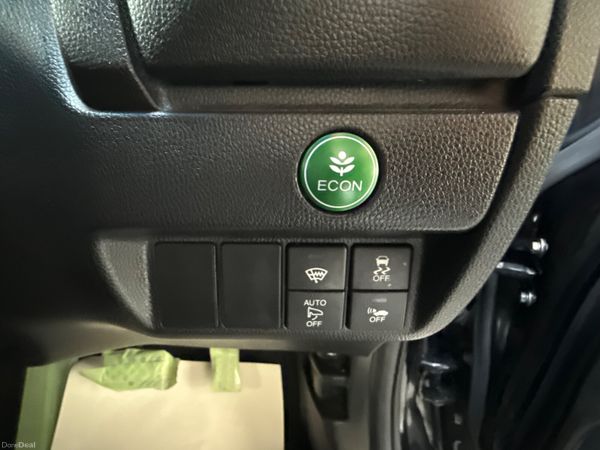 2016 Honda FIT 1.5 Hybrid automatic ,Sports Specs 389338650