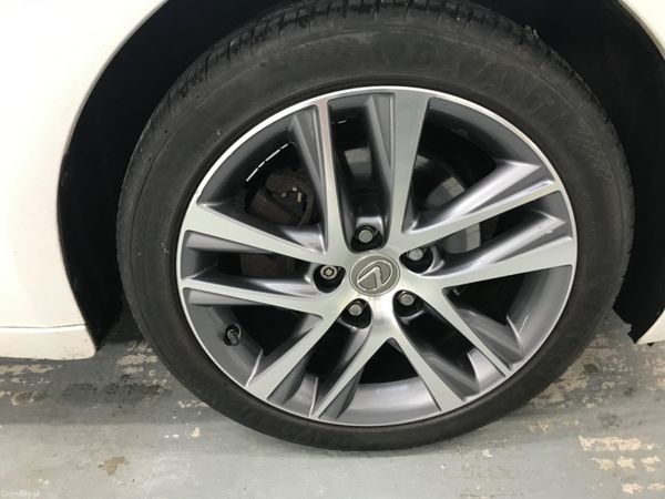 Lexus IS 2018 389401646