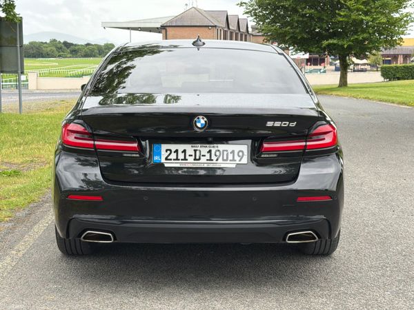 BMW 5-Series 2021 SE MHT 389414388