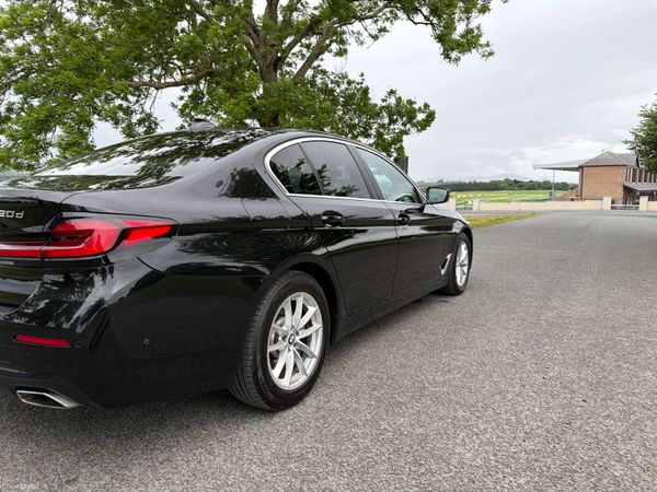 BMW 5-Series 2021 SE MHT 389414740