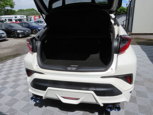 2017 TOYOTA C-HR HYBRID JEEP AUTO 389420618