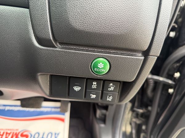 Honda fit 2017/12 low Milage 389423768