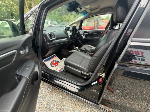 Honda fit 2017/12 low Milage 389423776