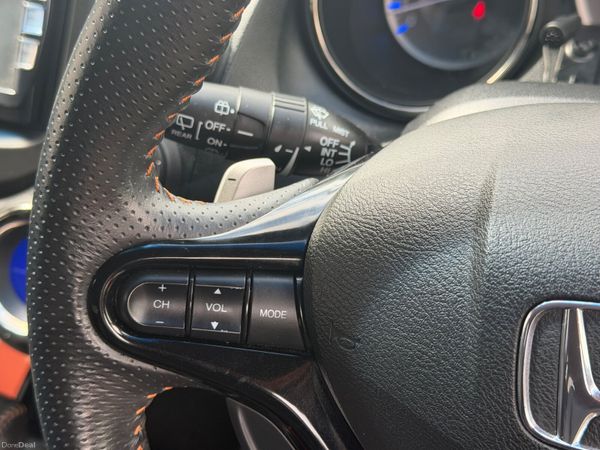 Honda fit sports 2013 389423940