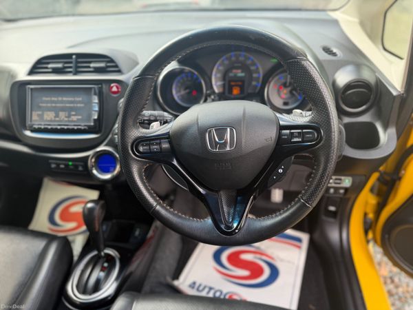 Honda fit sports 2013 389423932