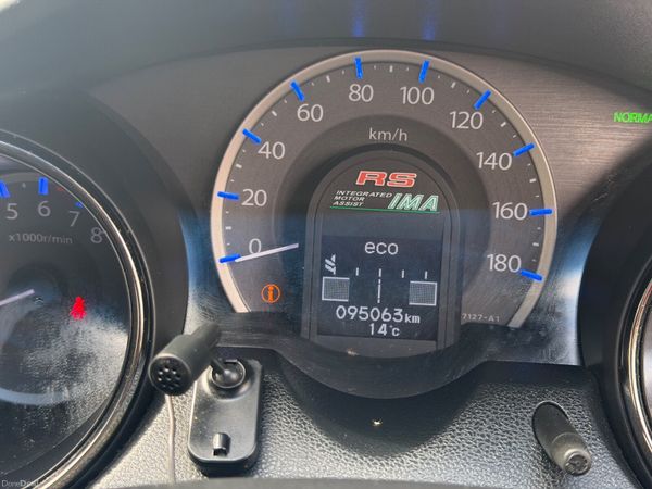 Honda fit sports 2013 389423934