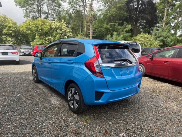 Honda fit 2015 low Milage 389426094