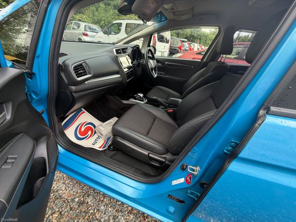 Honda fit 2015 low Milage 389426108