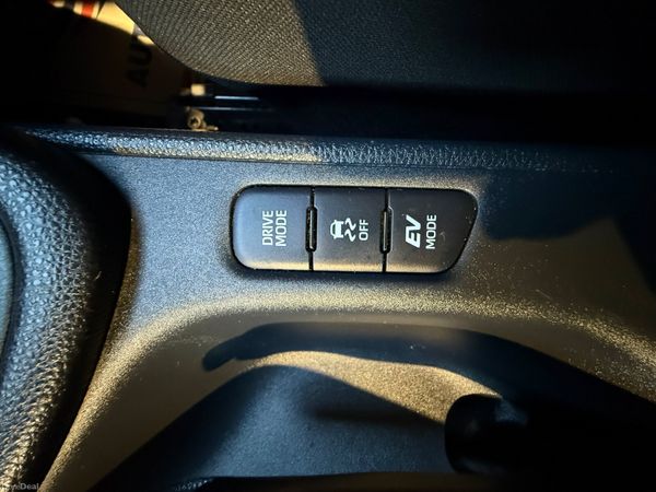 2020 Toyota Yaris 1.5 Hybrid Automatic,19K Miles 389434040