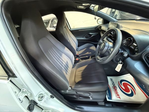 2020 Toyota Yaris 1.5 Hybrid Automatic,19K Miles 389434046