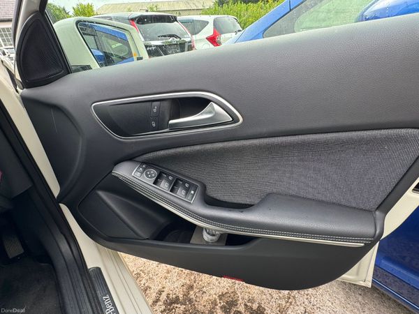 Mercedes A-180 1.6 Auto 23000 KM ONLY 2016 389557200