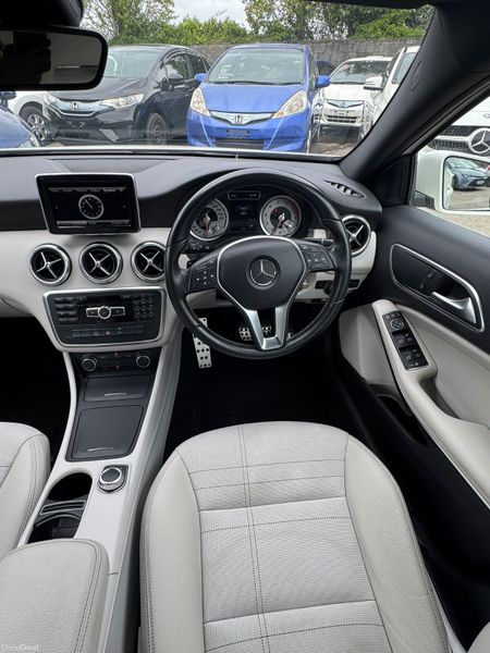 MERC A Class 1.6 Auto White Leather 50,000 KM 389557818
