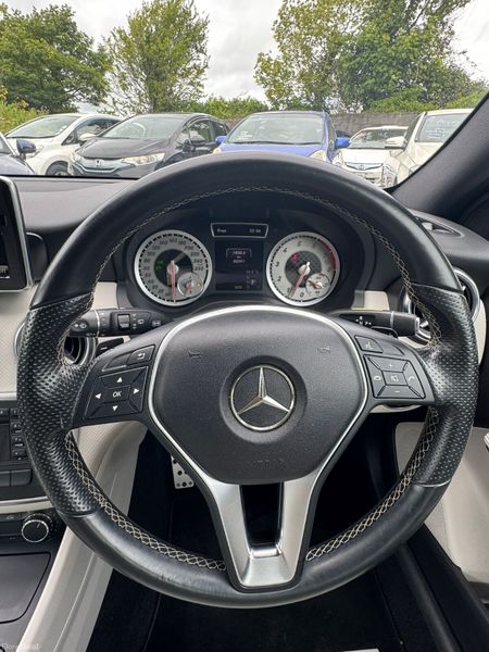 MERC A Class 1.6 Auto White Leather 50,000 KM 389557820
