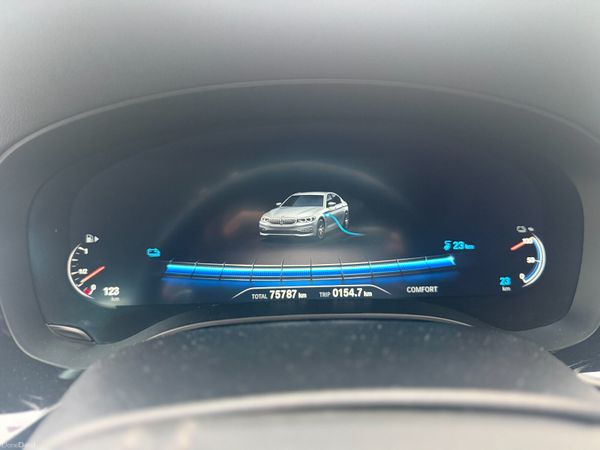 ✅  BMW 530e. 75km.  2-Year Warranty. Finance. 389566734