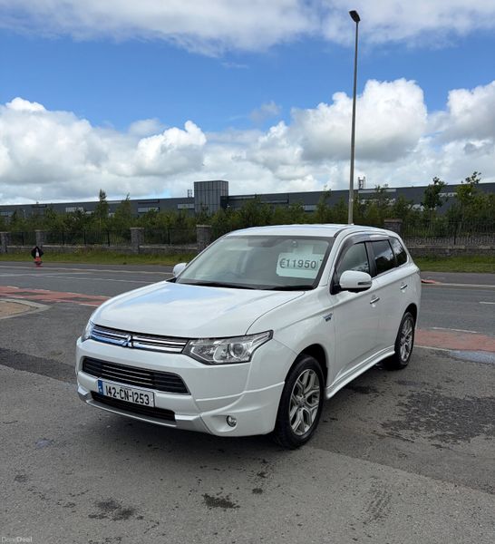 2014 Mitsubishi Outlander PHEV HIGH SPEC 389580534