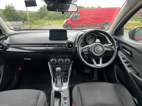 Mazda Damio 389587602