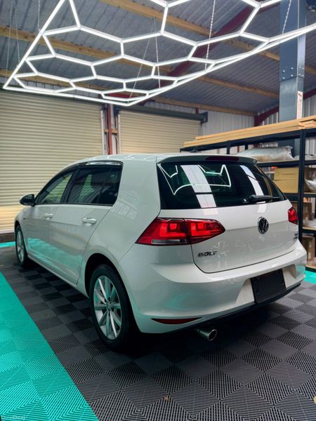 2015 (152) VW Golf -Lounge edition + Only 60,000km 389503588