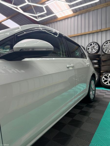 2015 (152) VW Golf -Lounge edition + Only 60,000km 389503630