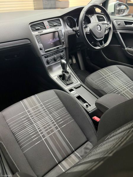 2015 (152) VW Golf -Lounge edition + Only 60,000km 389503638