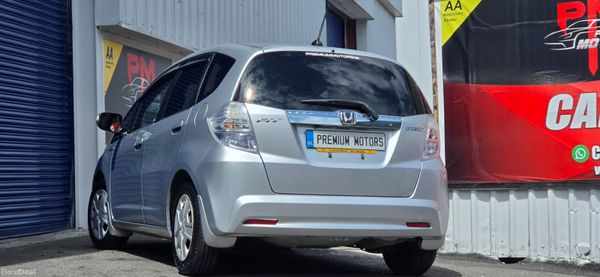 Honda Fit Hybrid Automatic 389509714