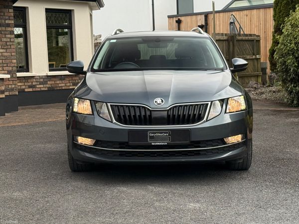 Immaculate 201 Skoda Octavia Kombi! 389510082