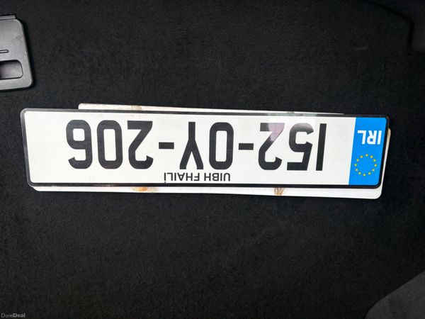 Toyota Avensis 389672988