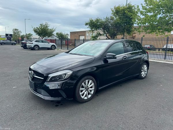 Mercedes Benz A180 389680396